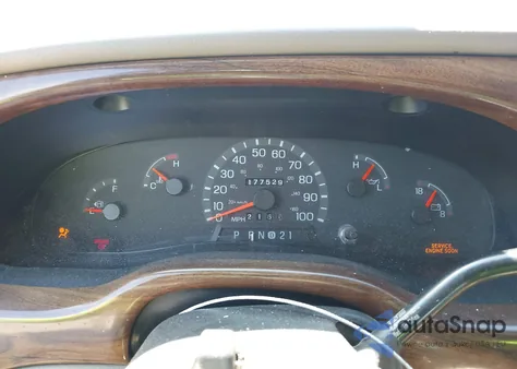 2001 Ford E-150 Recreational z USA, uszkodzony, nr VIN 1FDRE14W21HA61152